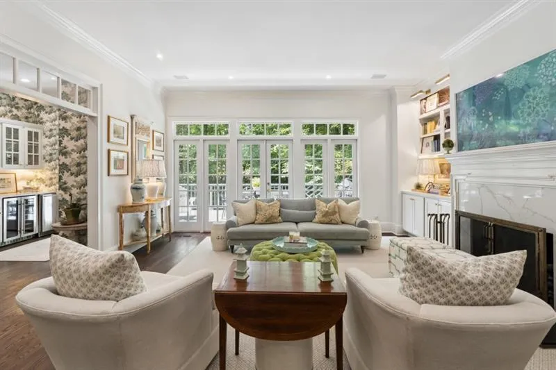 553 Bryn Mawr Lane NW Atlanta, GA 30327