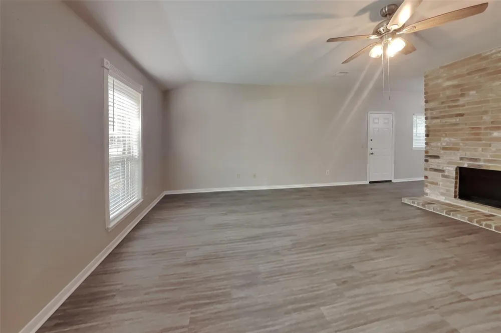 9214 Palm Shores Drive Spring, TX 77379