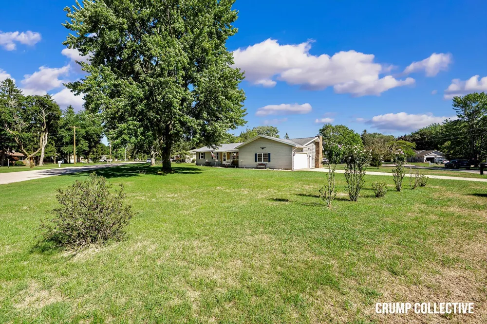 5010 Dorset Lane Norton Shores, MI 49441