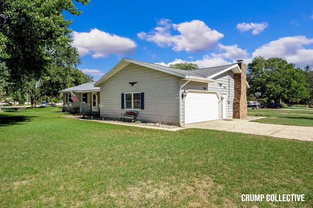 5010 Dorset Lane Norton Shores, MI 49441