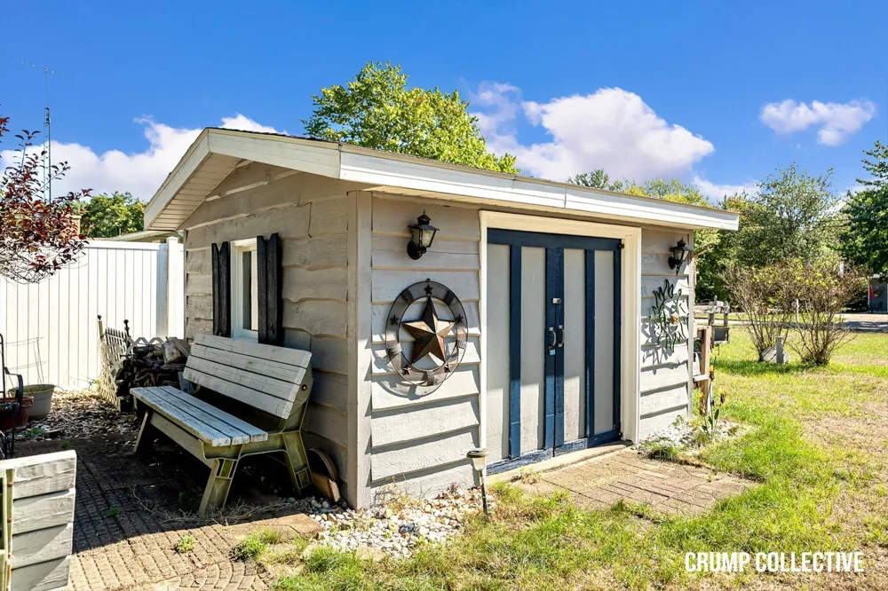 5010 Dorset Lane Norton Shores, MI 49441