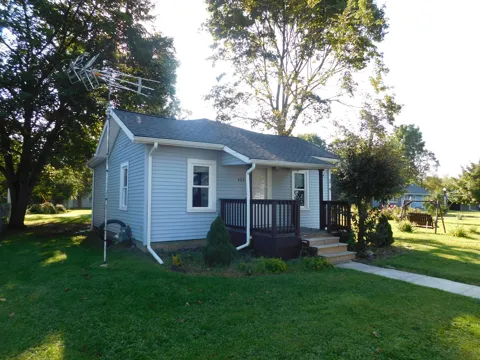 403 Center Street