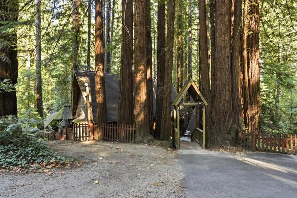 24500 Glenwood Drive Los Gatos, CA 95033