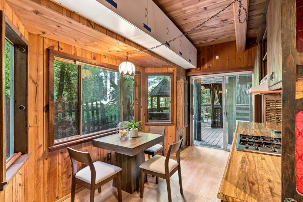 24500 Glenwood Drive Los Gatos, CA 95033