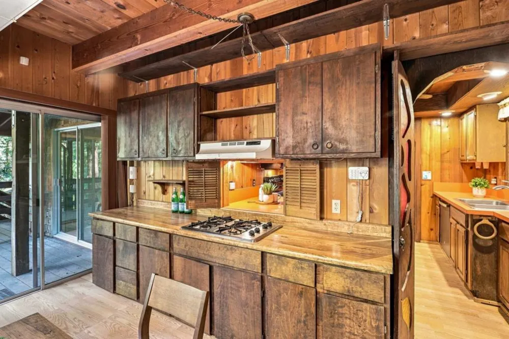 24500 Glenwood Drive Los Gatos, CA 95033