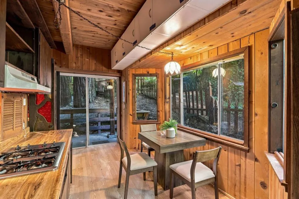 24500 Glenwood Drive Los Gatos, CA 95033