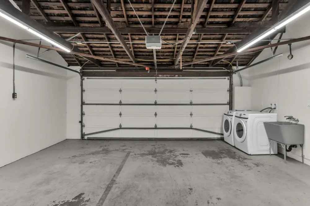 388 Ashford Avenue San Carlos, CA 94070
