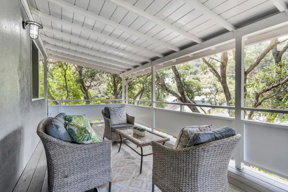 388 Ashford Avenue San Carlos, CA 94070