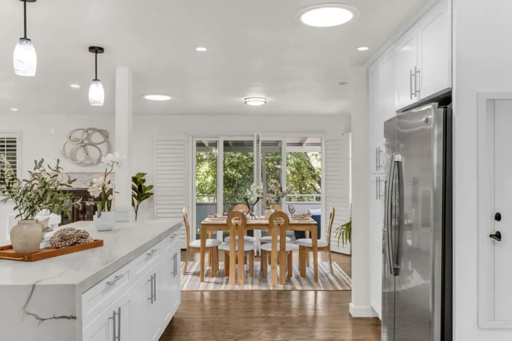 388 Ashford Avenue San Carlos, CA 94070