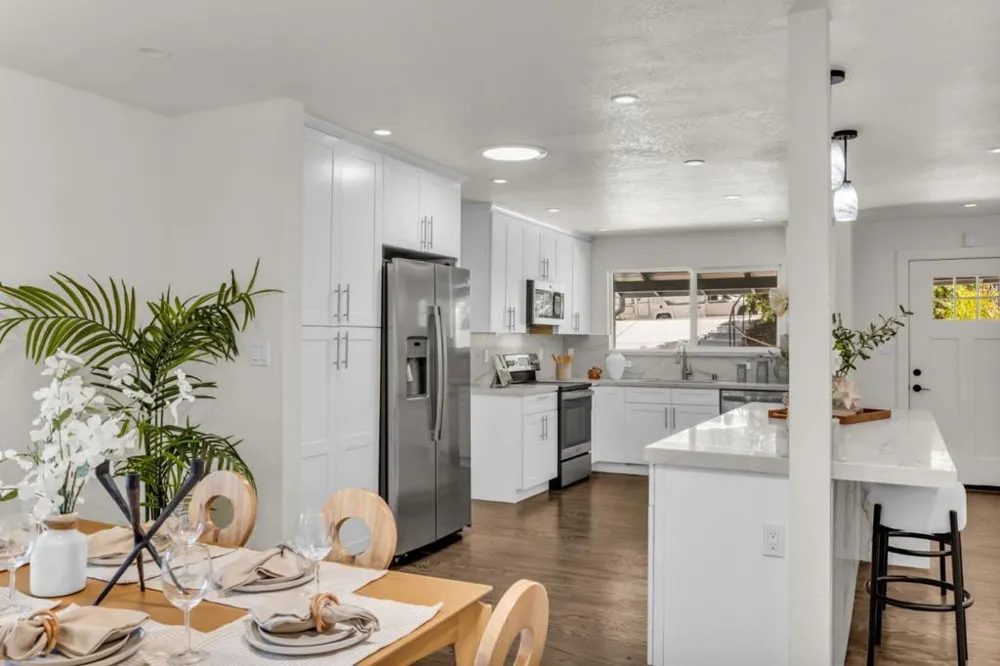 388 Ashford Avenue San Carlos, CA 94070