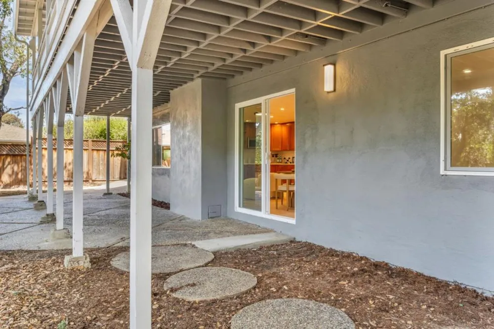 388 Ashford Avenue San Carlos, CA 94070