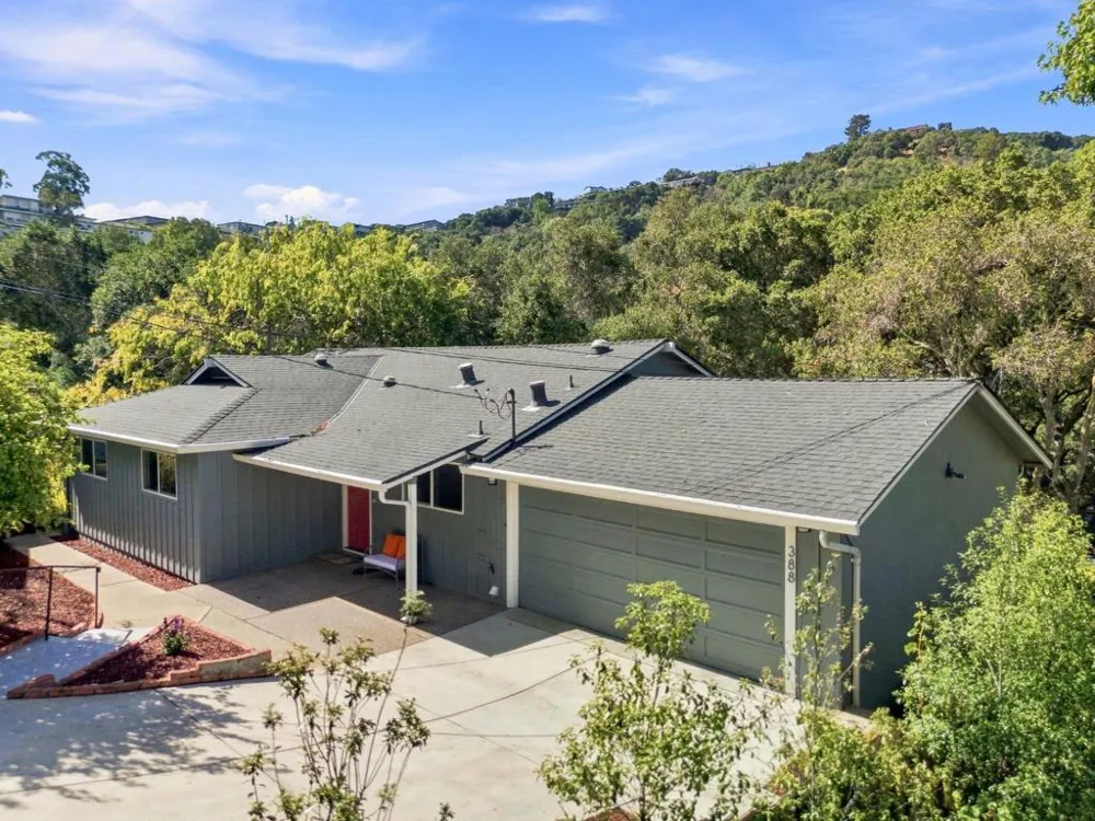 388 Ashford Avenue San Carlos, CA 94070