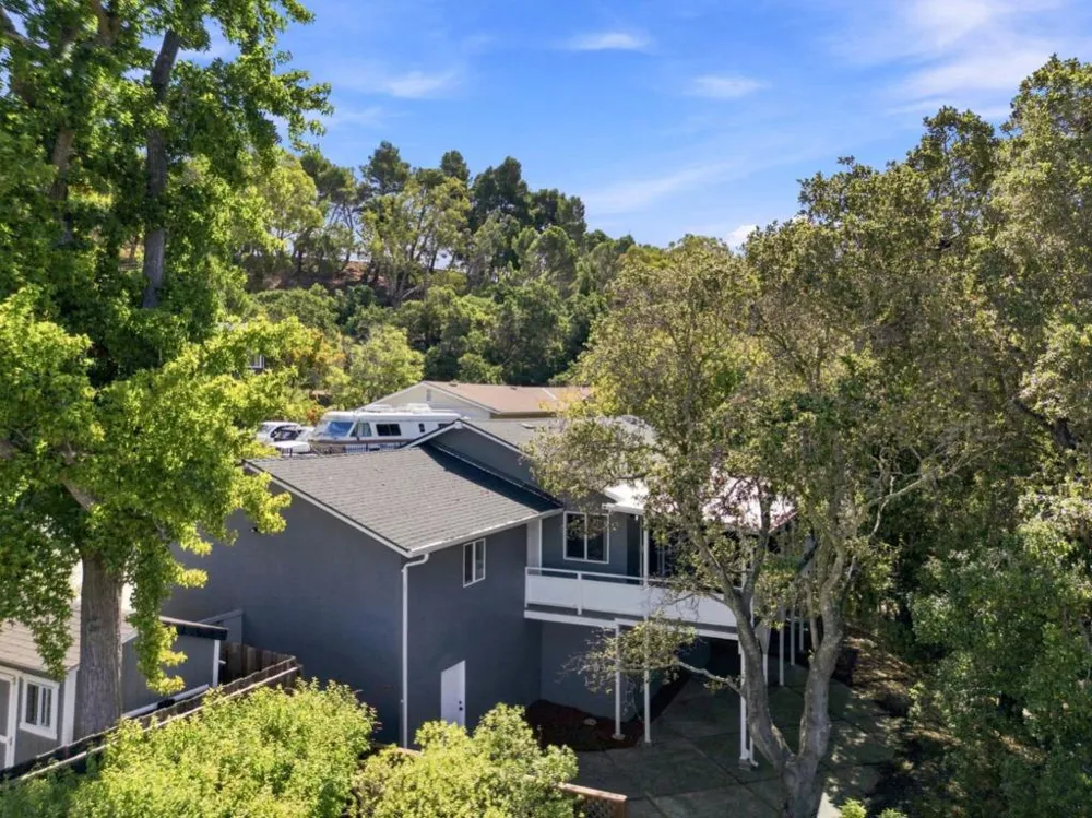 388 Ashford Avenue San Carlos, CA 94070