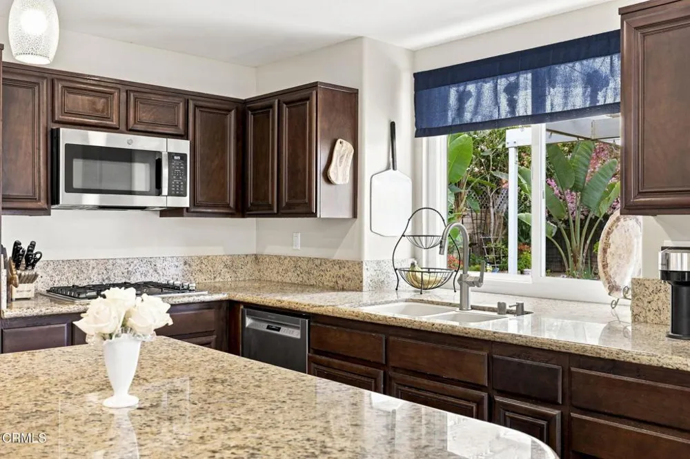 2571 Upper Bay Drive Oxnard, CA 93036