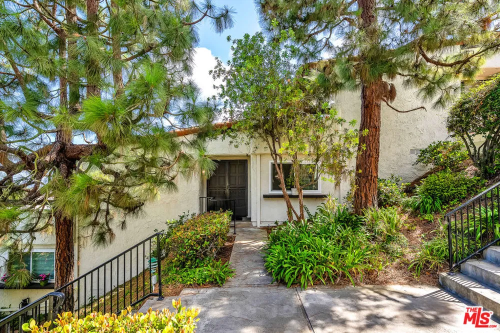 88 Aspen Way Rolling Hills Estates, CA 90274