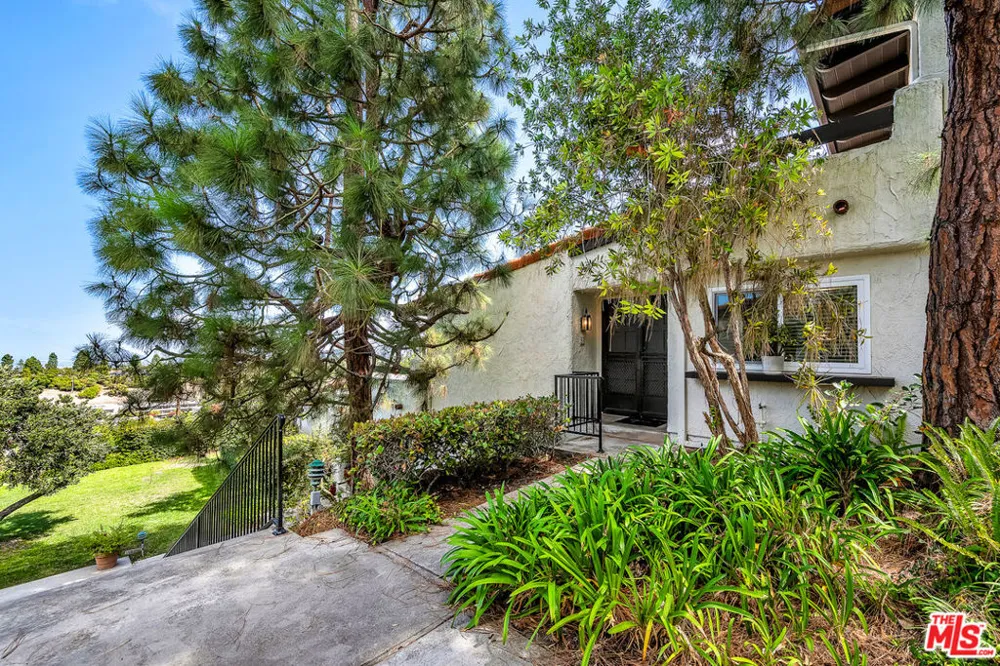 88 Aspen Way Rolling Hills Estates, CA 90274