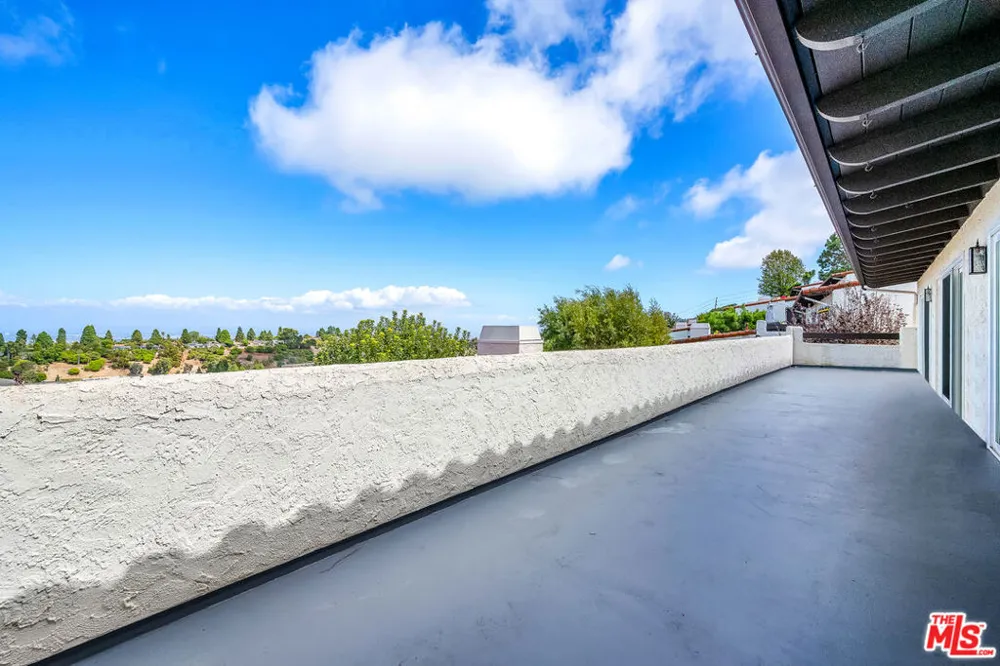 88 Aspen Way Rolling Hills Estates, CA 90274