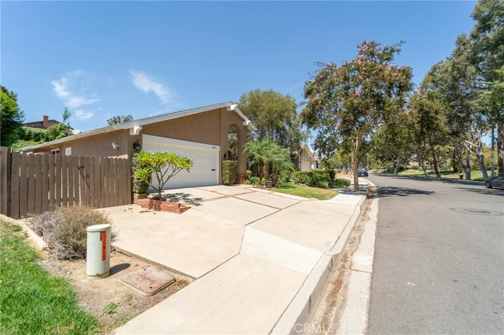 5911 Kingsbriar Yorba Linda, CA 92886