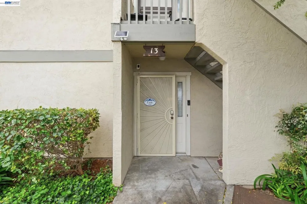 894 Lewelling Blvd #13 San Leandro, CA 94579