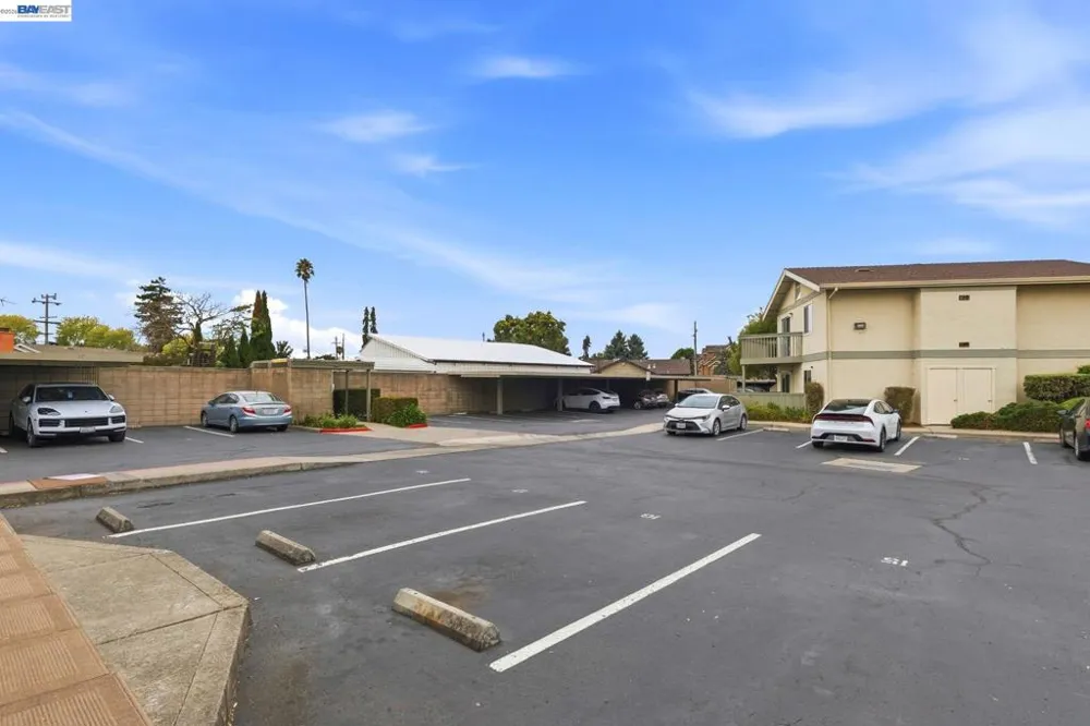 894 Lewelling Blvd #13 San Leandro, CA 94579