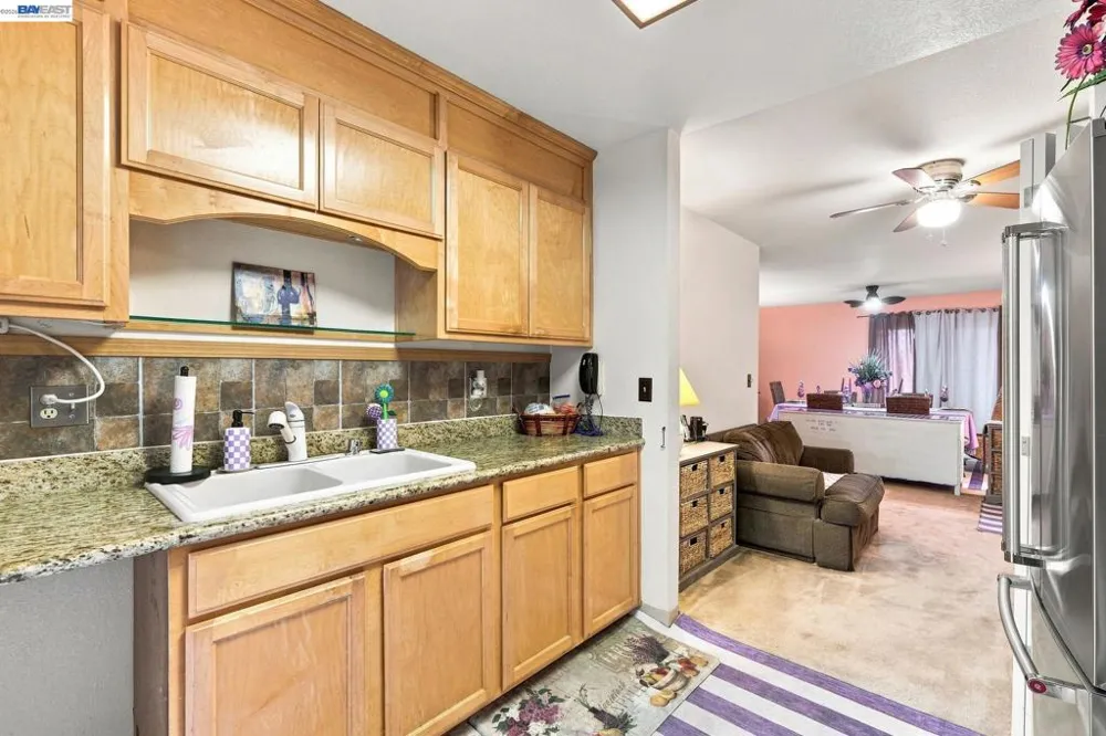 894 Lewelling Blvd #13 San Leandro, CA 94579