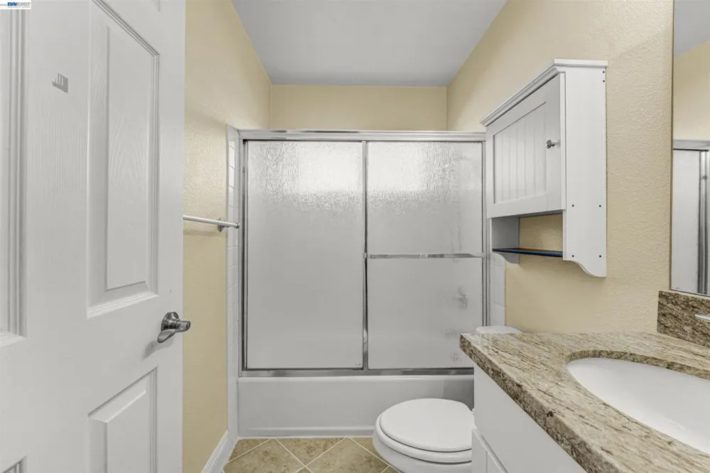 2547 Silvercrest Ct Pinole, CA 94564