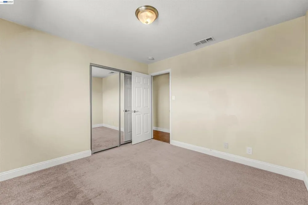 2547 Silvercrest Ct Pinole, CA 94564