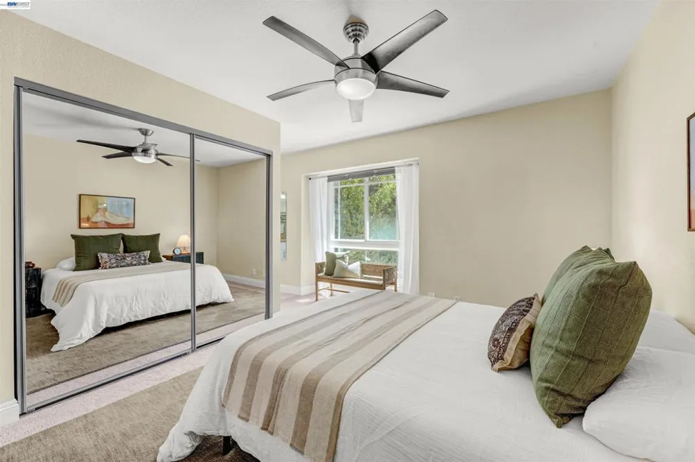 2547 Silvercrest Ct Pinole, CA 94564
