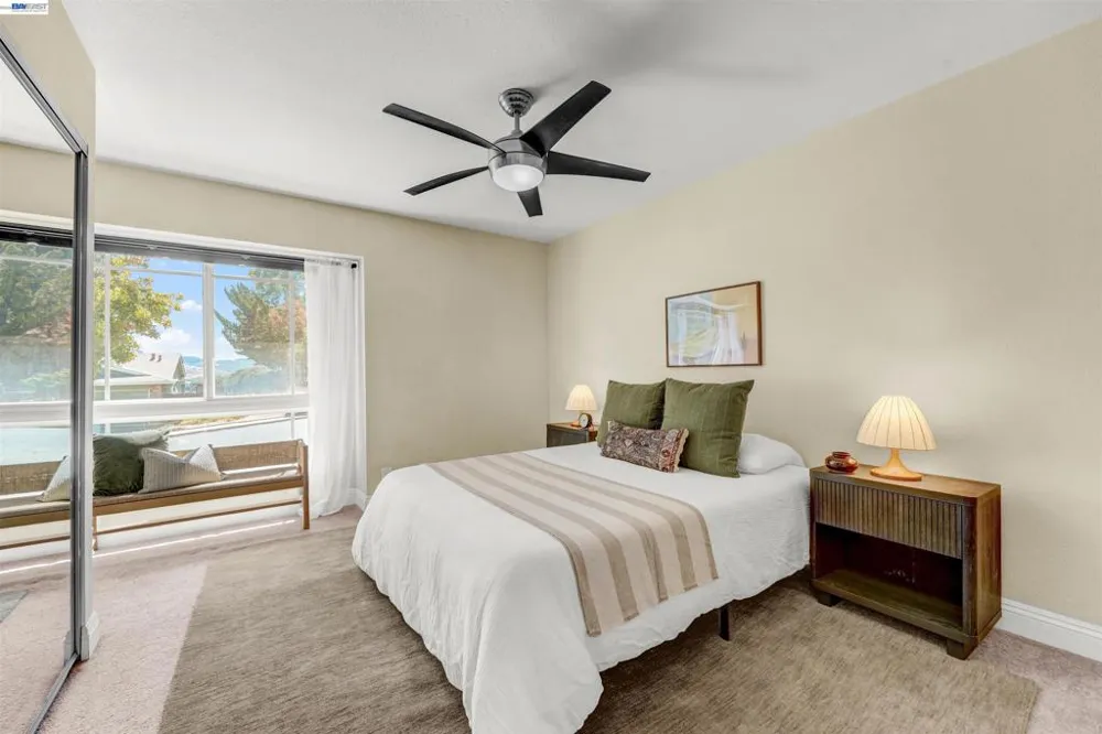 2547 Silvercrest Ct Pinole, CA 94564