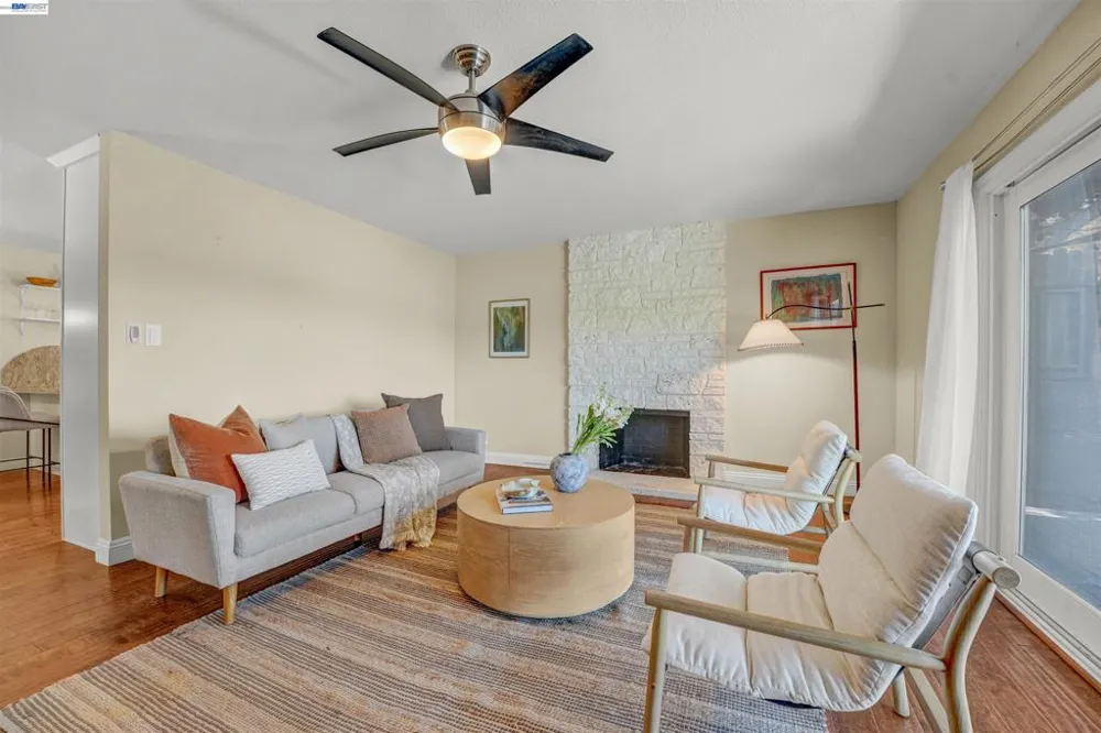 2547 Silvercrest Ct Pinole, CA 94564