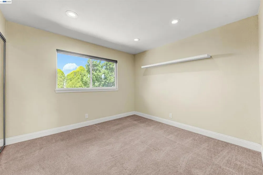 2547 Silvercrest Ct Pinole, CA 94564