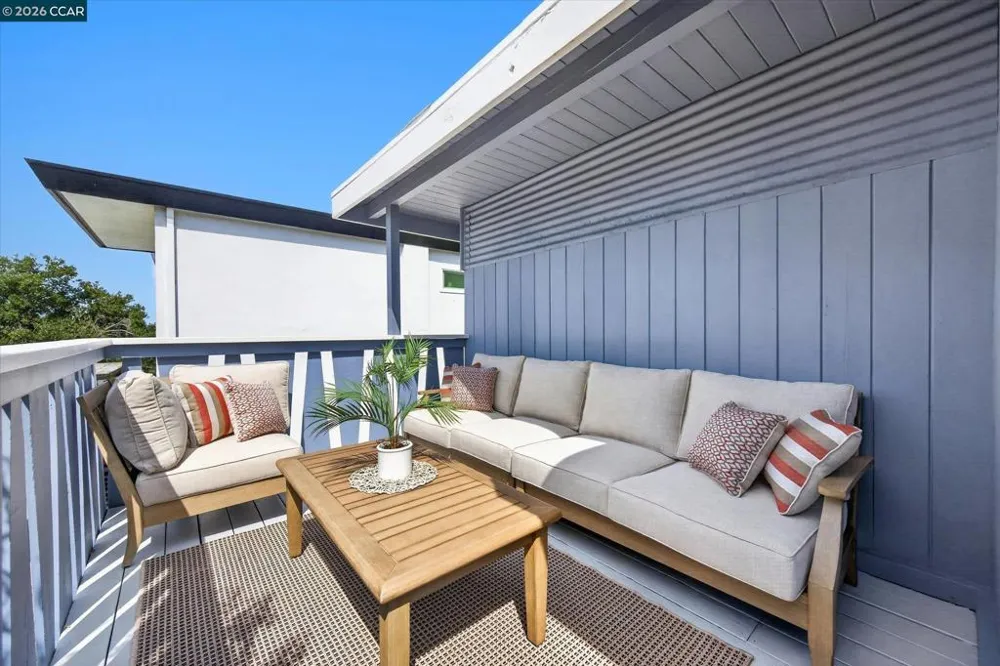425 Hichborn St Vallejo, CA 94590