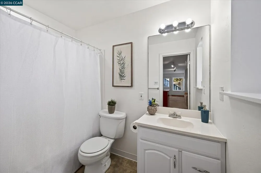 425 Hichborn St Vallejo, CA 94590