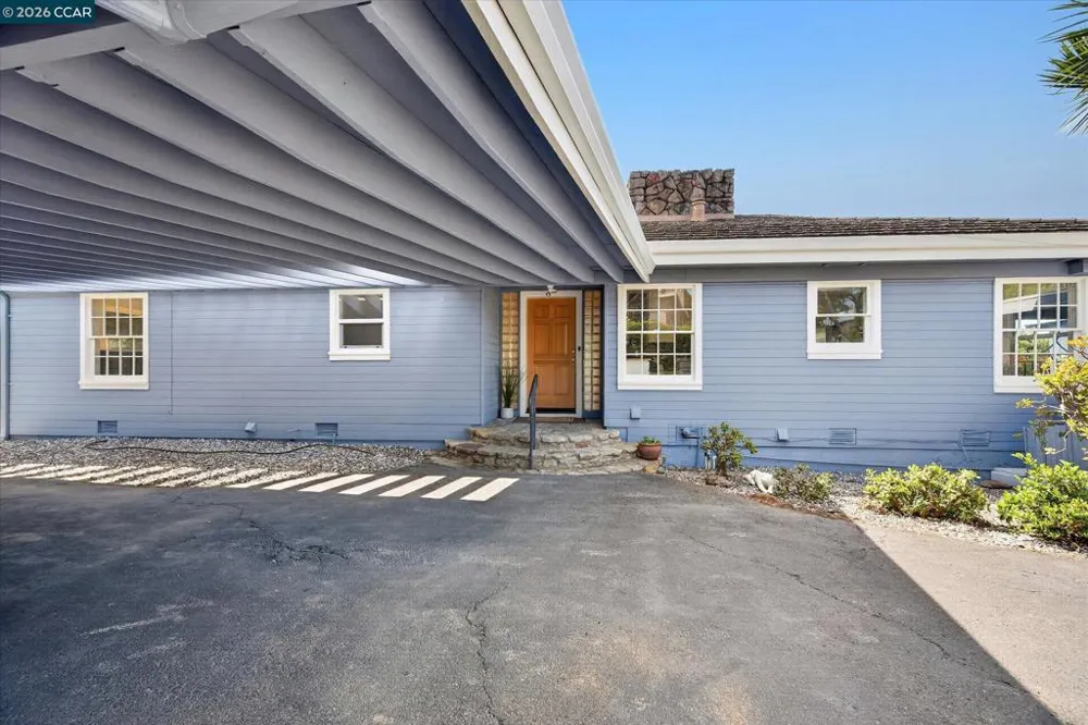 425 Hichborn St Vallejo, CA 94590