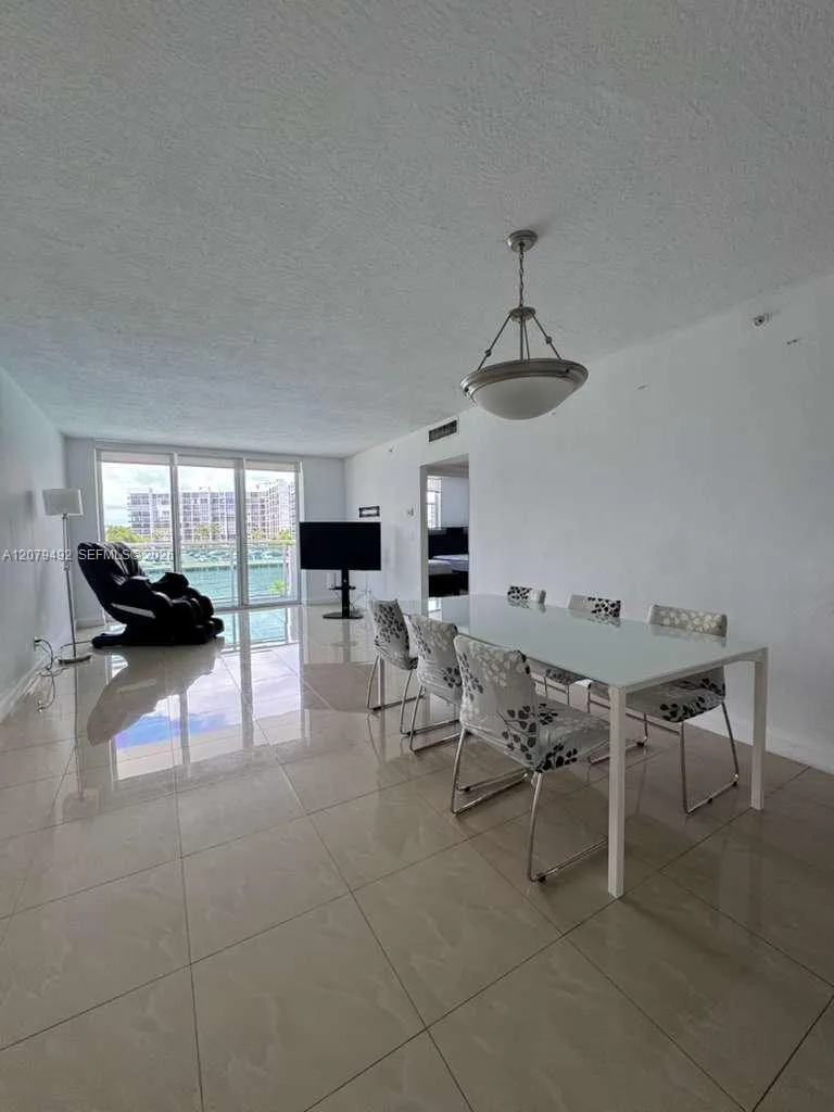 3000 S Ocean Dr #200 Hollywood, FL 33019