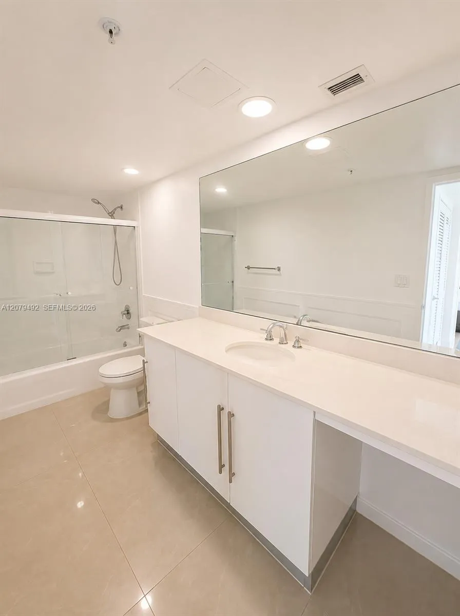 3000 S Ocean Dr #200 Hollywood, FL 33019