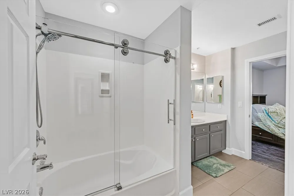 59 E Agate Avenue #206 Las Vegas, NV 89123