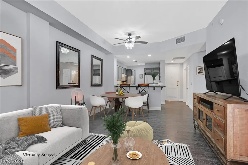 59 E Agate Avenue #206 Las Vegas, NV 89123