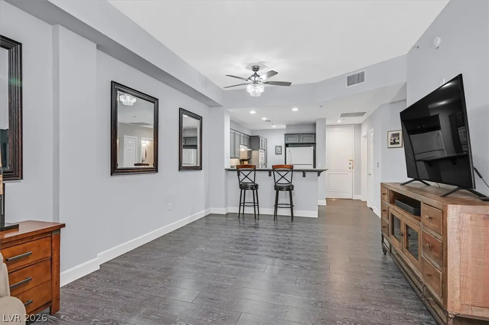 59 E Agate Avenue #206 Las Vegas, NV 89123