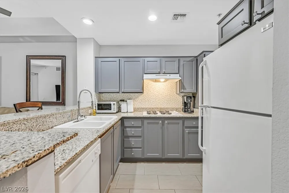 59 E Agate Avenue #206 Las Vegas, NV 89123
