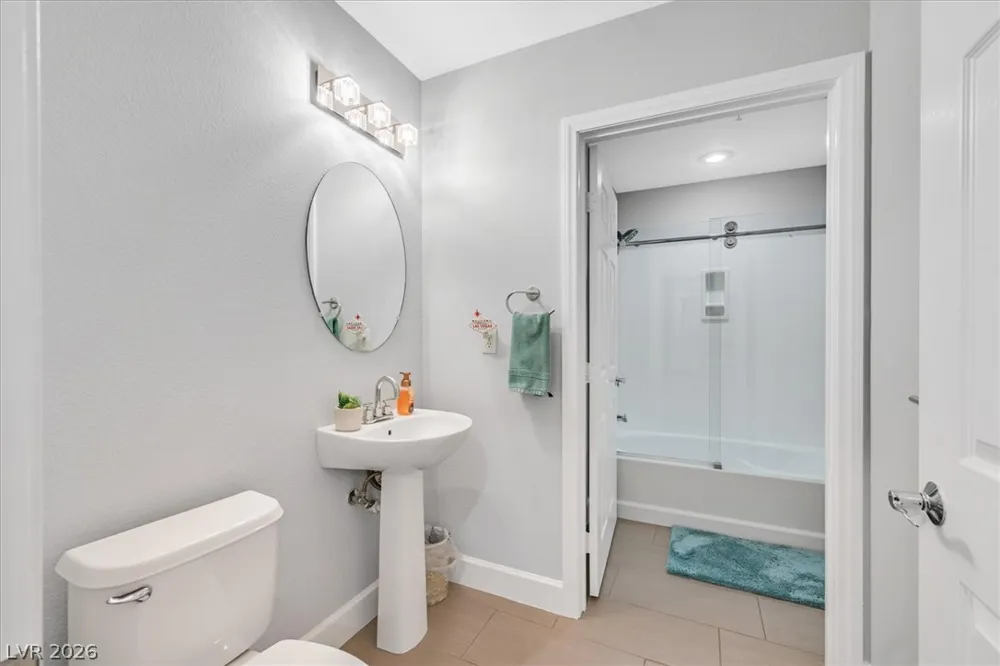 59 E Agate Avenue #206 Las Vegas, NV 89123