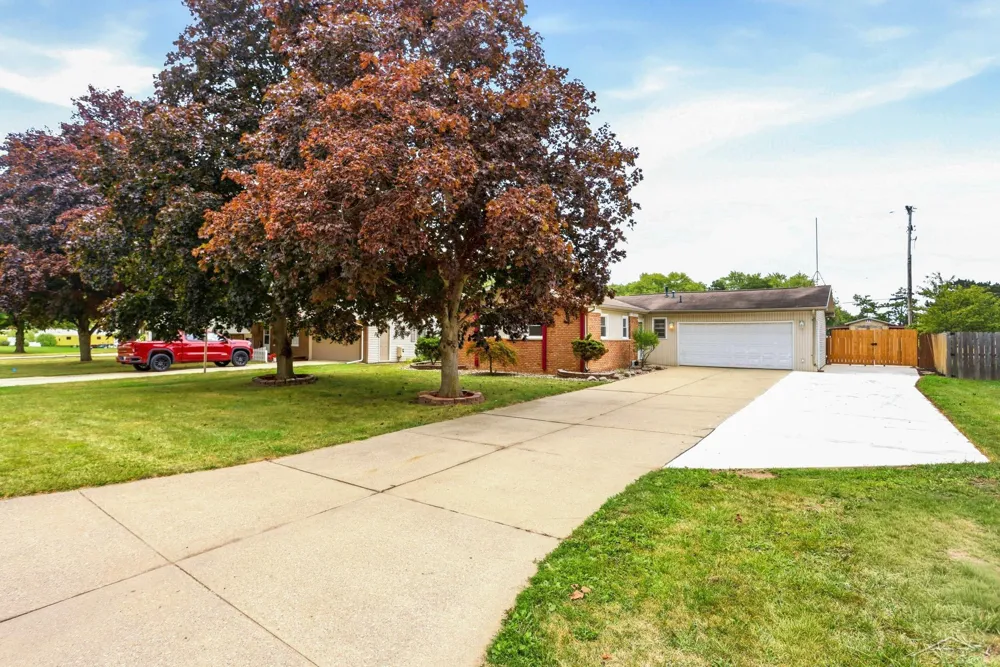 2904 Clayburn Road Saginaw Charter Township, MI 48603
