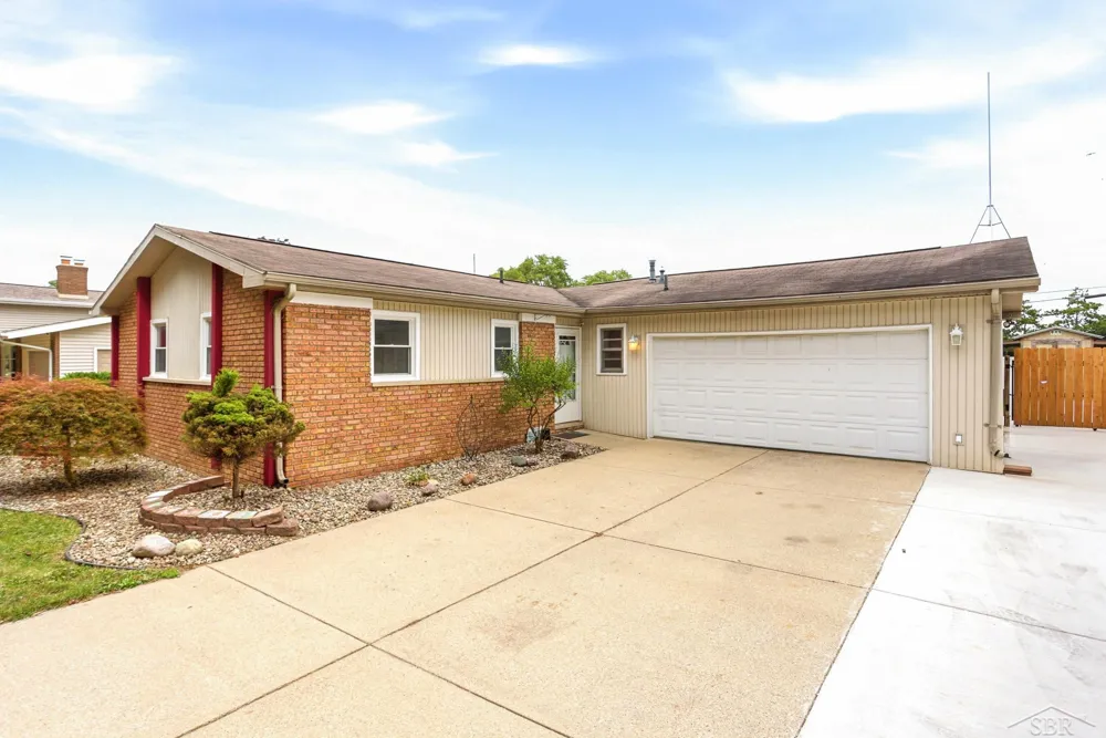 2904 Clayburn Road Saginaw Charter Township, MI 48603