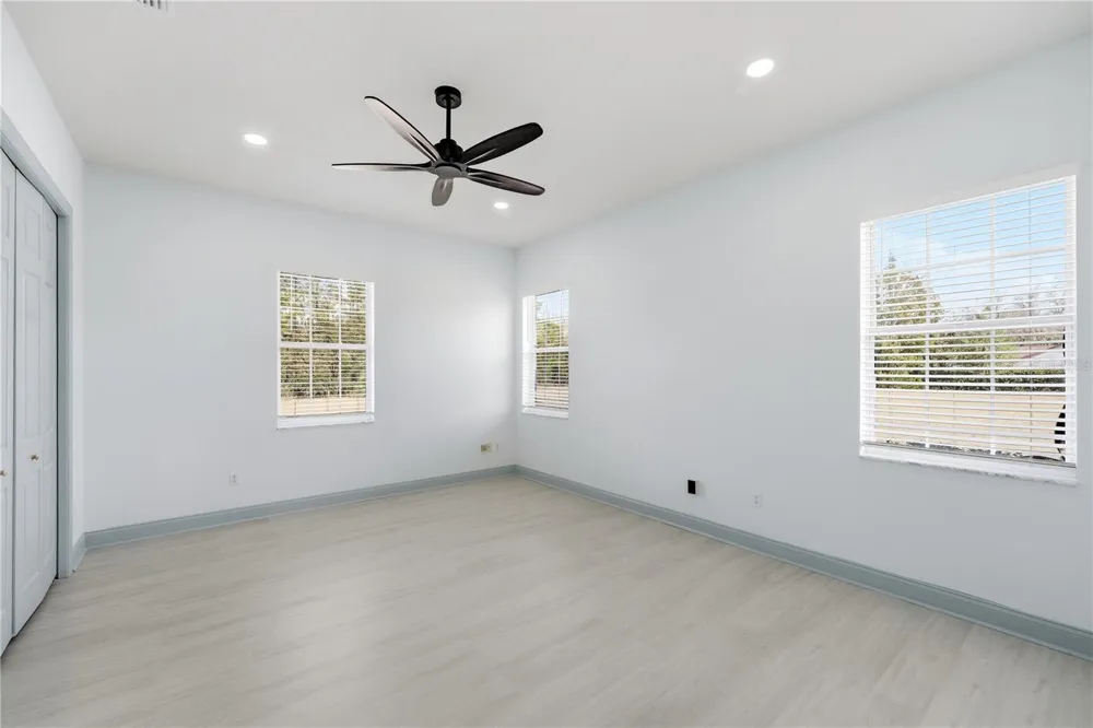 4873 NE 64 AVENUE Silver Springs, FL 34488