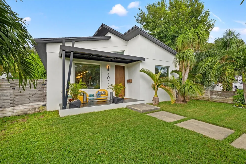 4043 7TH AVENUE St Petersburg, FL 33713