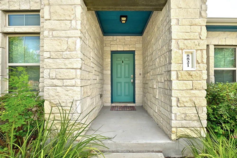 8821 Cattle Baron Path Austin, TX 78747