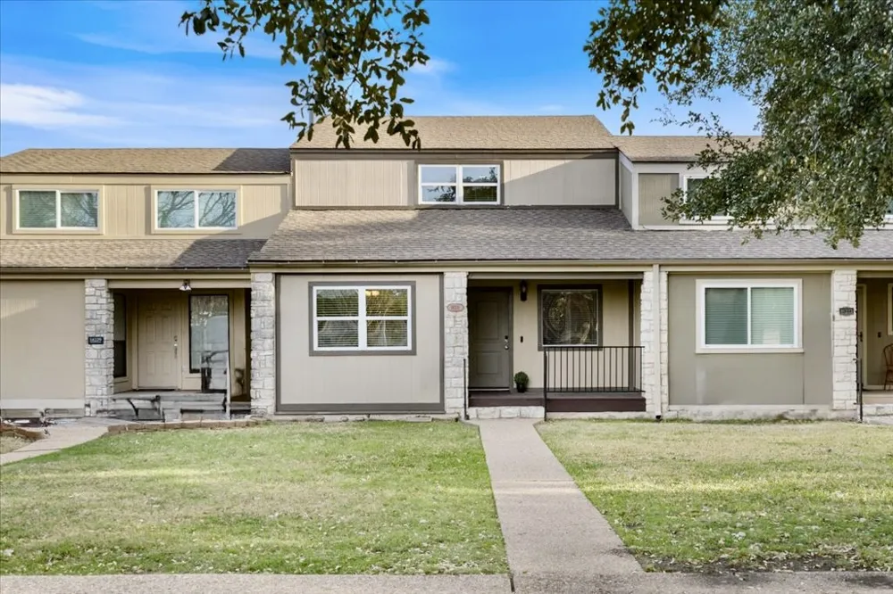 18231 Lakepoint Cove Lago Vista, TX 78645