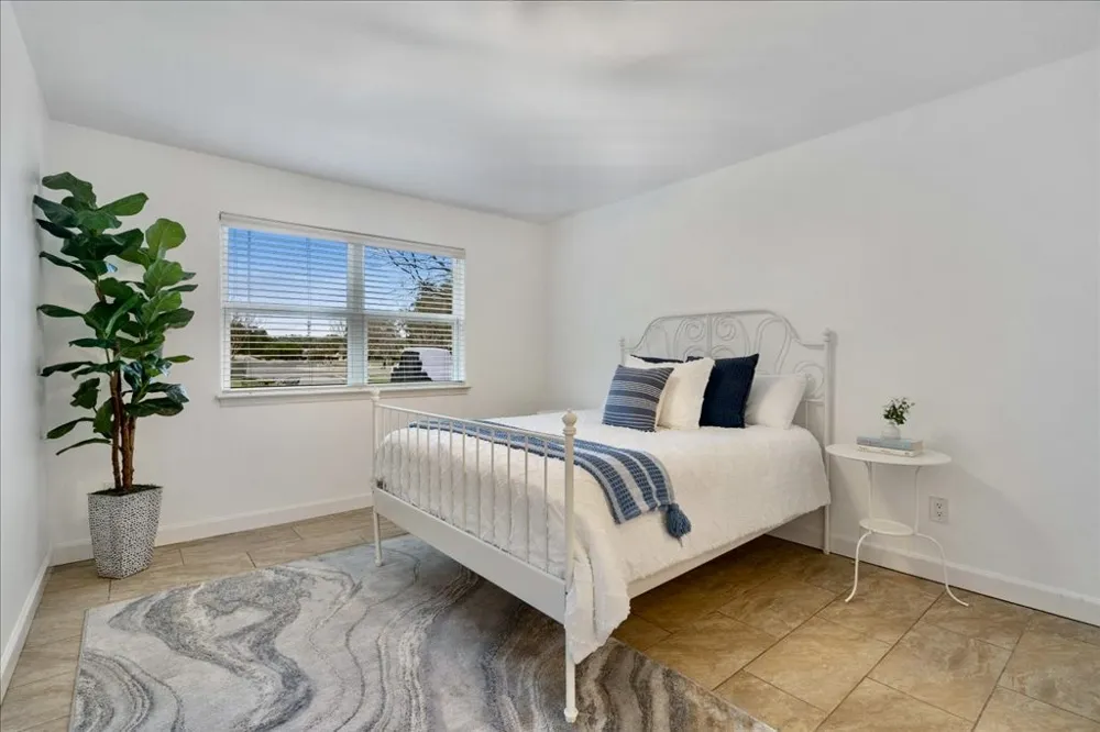 18231 Lakepoint Cove Lago Vista, TX 78645