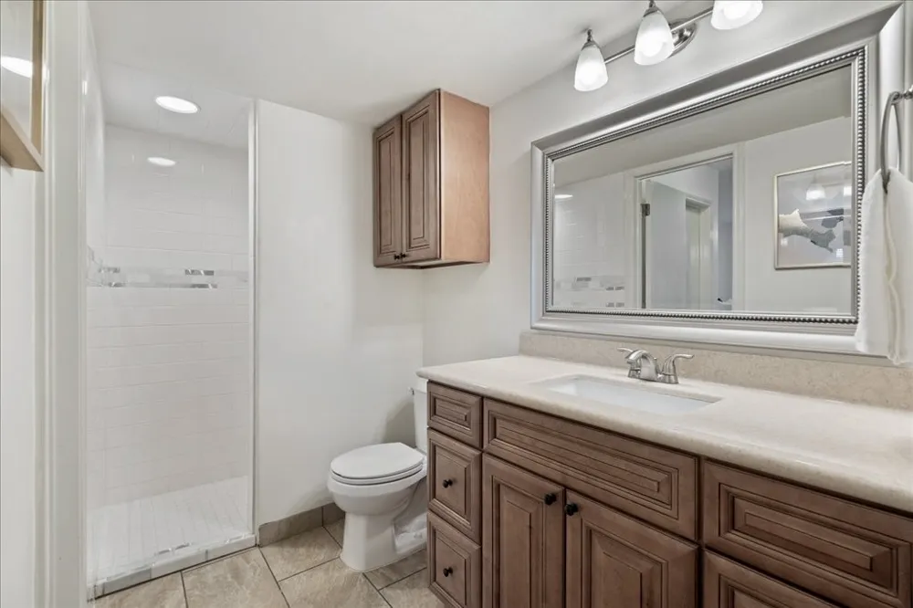 18231 Lakepoint Cove Lago Vista, TX 78645