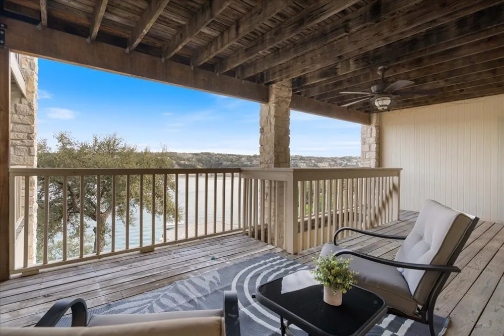 18231 Lakepoint Cove Lago Vista, TX 78645